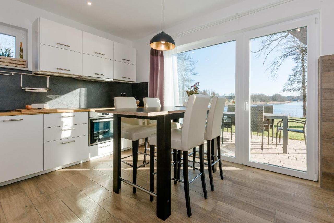 5 Sterne Ferienhaus Direkt Am See Mit Sauna-Kamin-Garten Krakow am See Exteriör bild